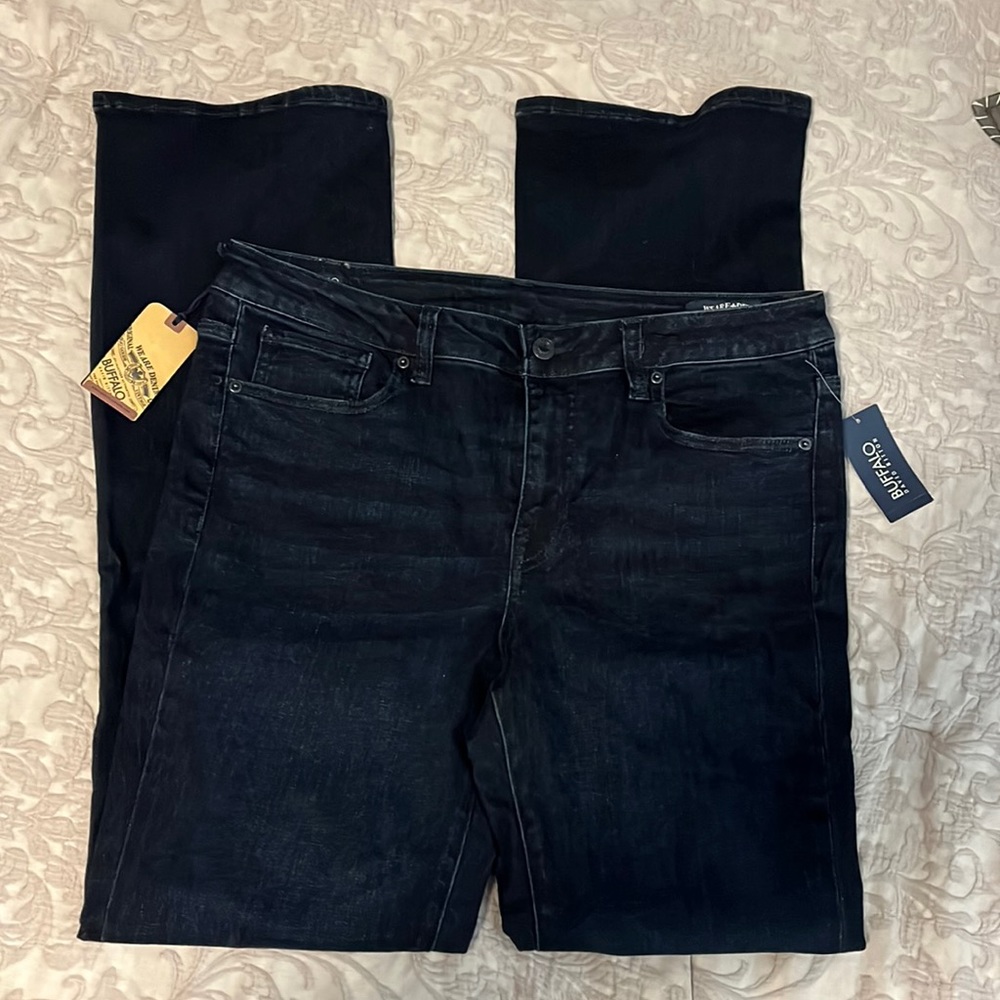 NWT Mid Rise Bootcut Queen Rinsed Jeans